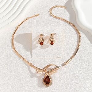 Elegant Gold and Brown Necklace Set